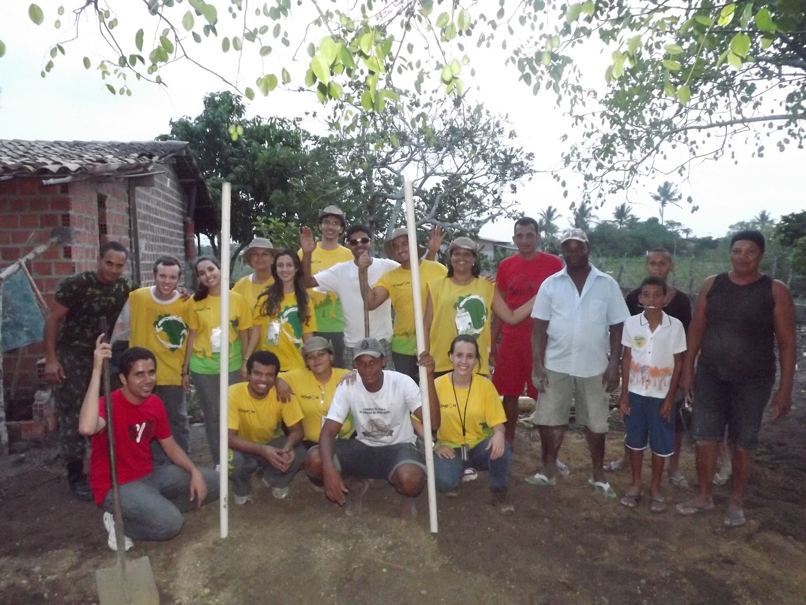 14 Terceiro dia de Trabalho Comunidade Mangueira 23.01.13 Fossa Séptica (68)