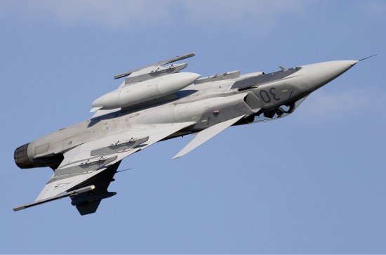 Hungarian_Air_Force_Saab_JAS-39C_Gripen_Lofting-2