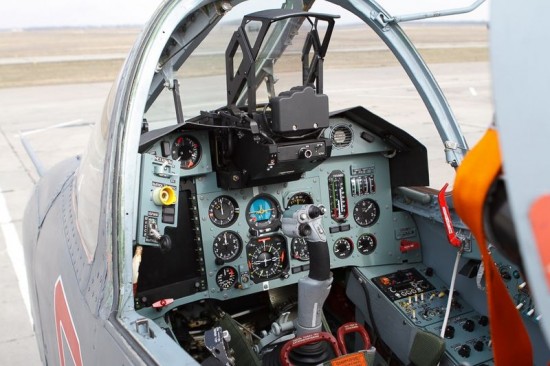 su 25 cockpit