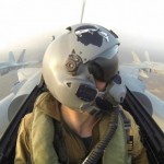 Mirages 2000 da Armée de l’Air e F/A-18 A do USMC voando juntos no exercício “Frelon Corse”