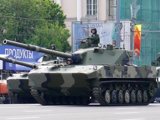 2008_Moscow_Victory_Day_Parade_-_2S25_Sprut-SD