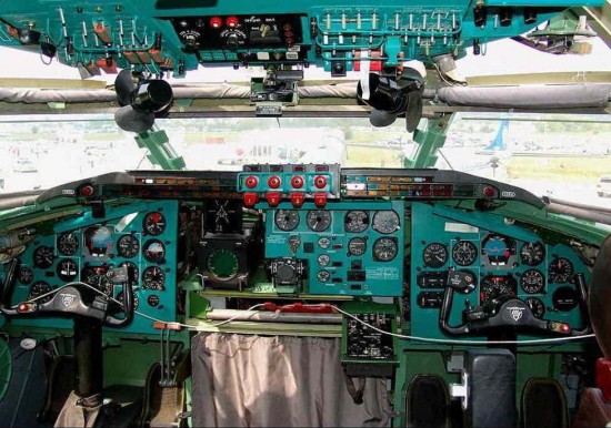 Tu-95MS_Cockpit