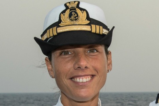 Catia Pellegrino, a primeira italiana a comandar um patrulheiro no Mediterrâneo