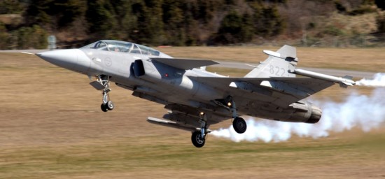 Gripen NG será desenvolvido por engenheiros brasileiros e suecos com construção e montagem de 15 unidades no Brasil