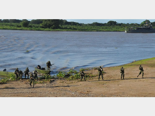 Simulação de Guerra no Pantanal