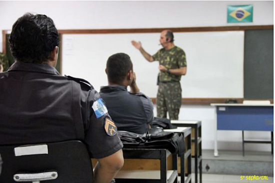 Policia pacificadora.4