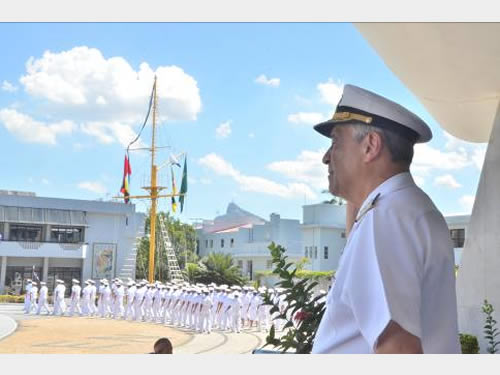 Desfile em continência ao ex-Comandante da Marinha