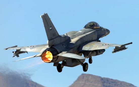 F-16-dos-Emirados-Árabes-Unidos-