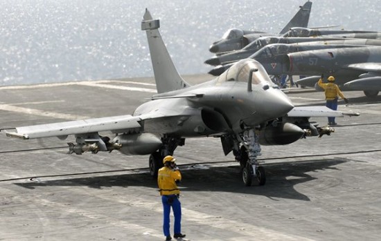 rafale_f2_sur_le_charles_de_gaulle