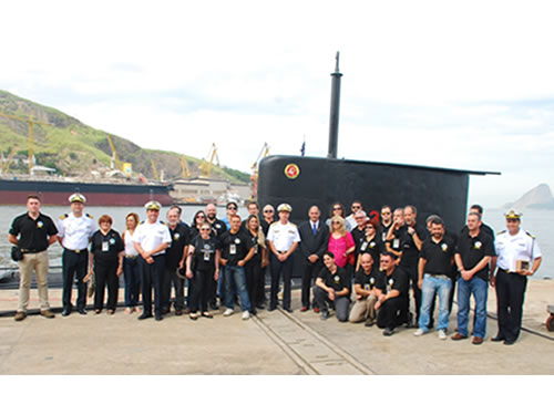 Comitiva em visita a força de submarinos
