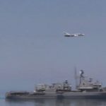 Marinha dos EUA libera vídeo de caça russo sobrevoando o USS Ross no Mar Negro  