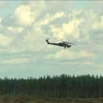 Helicóptero militar cai durante show aéreo na Rússia