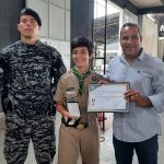 Jovem de 14 anos é agraciado por seu trabalho de divulgação das Forças Armadas e da aviação
